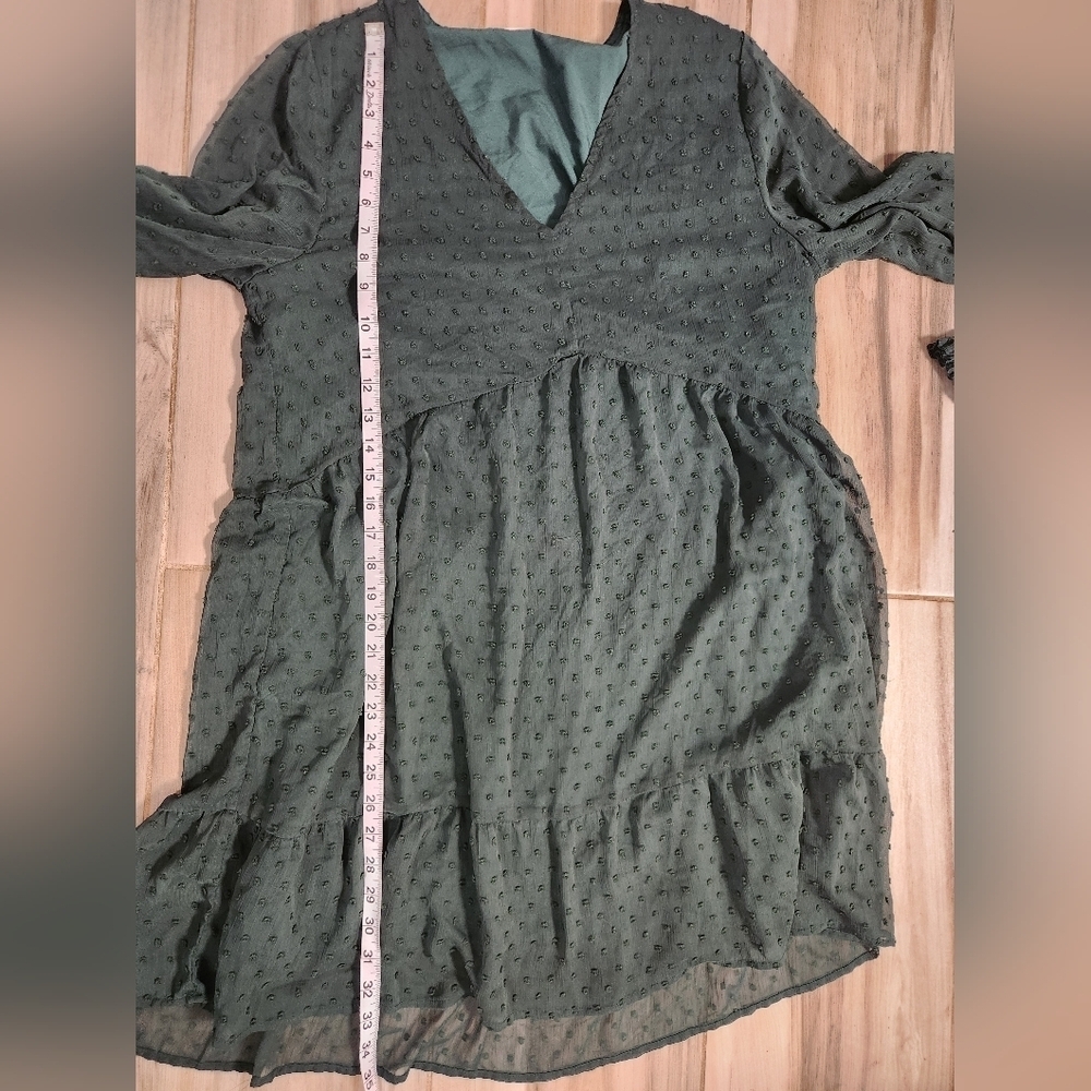Green Flowy Dot Long Sleeve Dress Size Large - Picture 6 of 7